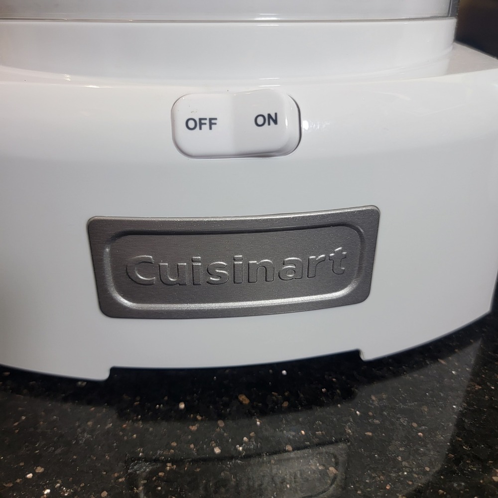 Cuisinart ICE-21 White Frozen Yogurt Ice Cream and Sorbet Maker 1.5 Quart 50W - Picture 2 of 10
